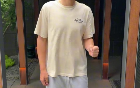 金年会金字招牌诚信至上周鹏晒日常视频：跺脚变装是这么拍的吗？正好记录在上海的行程