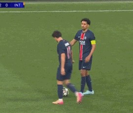 金年会真核!巴黎第三球全程:维蒂尼亚一人盘活!接登贝莱做球后送助攻