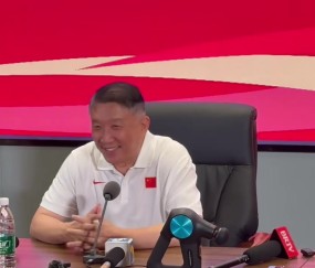 金年会体育宫鲁鸣：新一届女篮刚开始磨合可能不太好 篮板转化效率需提升