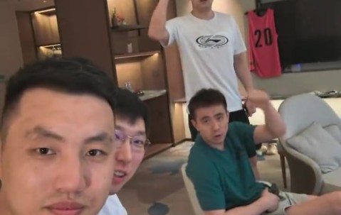 金年会金字招牌信誉至上加油💪 翟晓川&周琦&赵继伟&张才仁向即将高考的学子送上祝福