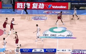 jinnianhui金年会👏太帅了！巴里-布朗突破面对夹击拉杆上篮打成2+1