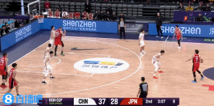 jinnianhui金年会打得不错!周琦攻防建树 半场4投2中得到5分3板1断1帽0失误