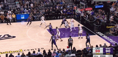 金年会体育挺身而出！拉文外线开火连中两记三分 帮助国王顽强咬住比分