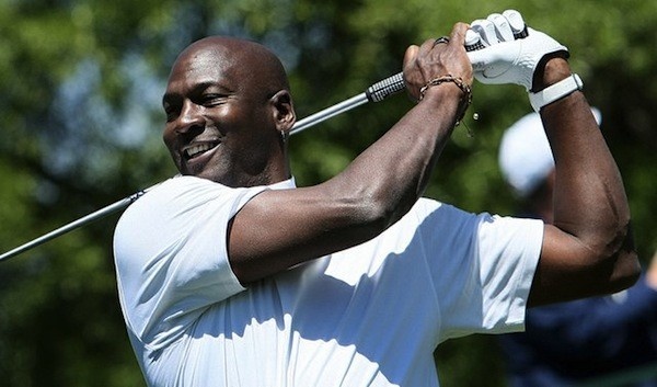 金年会金字招牌信誉至上乔治：我打高尔夫被网友喷 谁会24小时都工作 乔丹也打啊